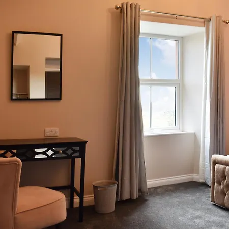 Ivy House Semesterbostad *