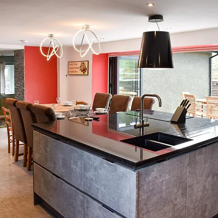 Semesterbostad Ivy House